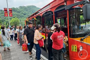 西媒：凯塔-巴尔德住宅遭遇抢劫，球员母亲被劫匪锁在卧室内